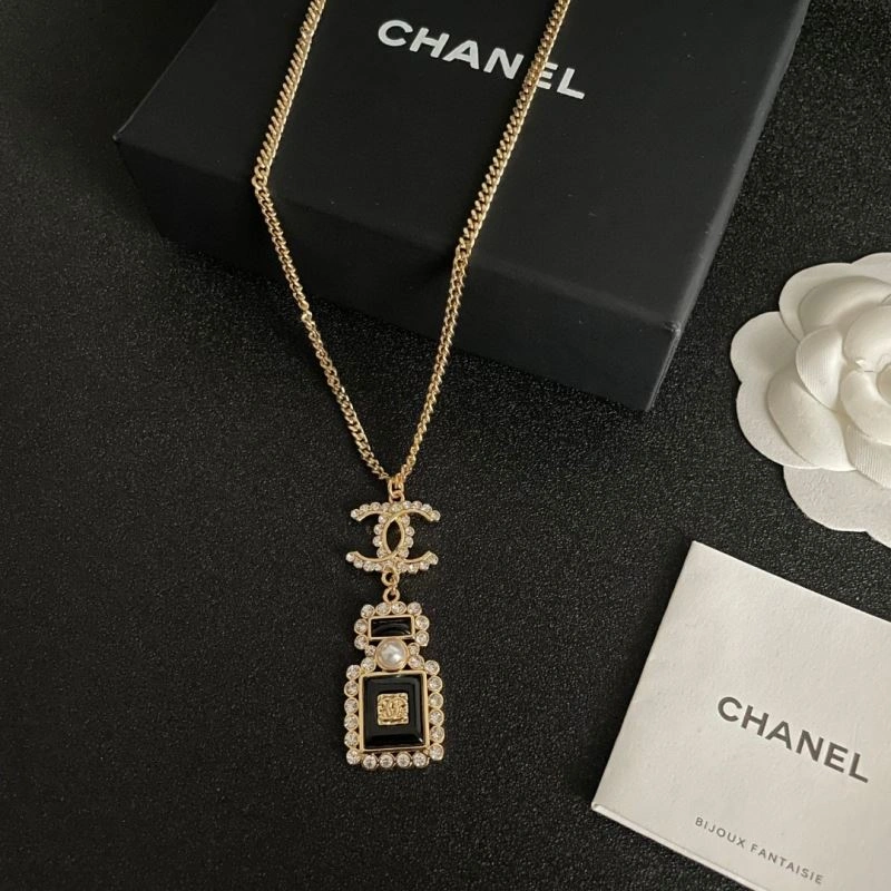 Youthful Chanel Necklaces 228625