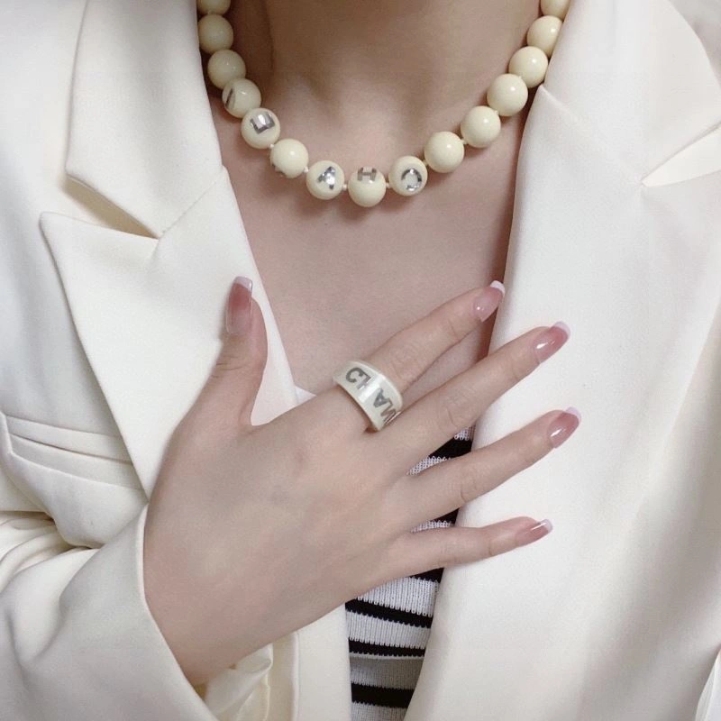 Chanel Necklaces Modern 228529