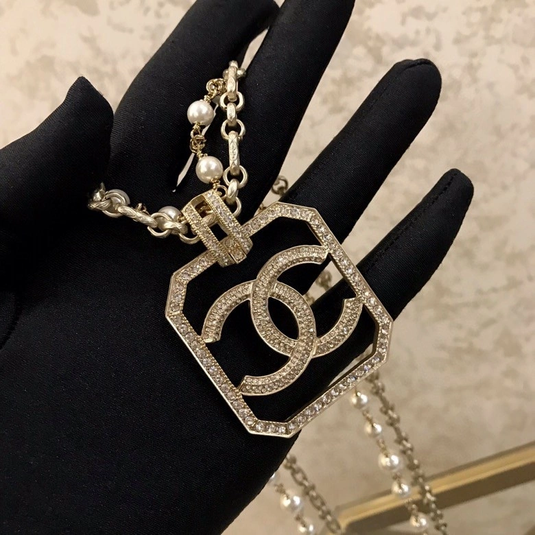 Premium Chanel Necklaces 228525