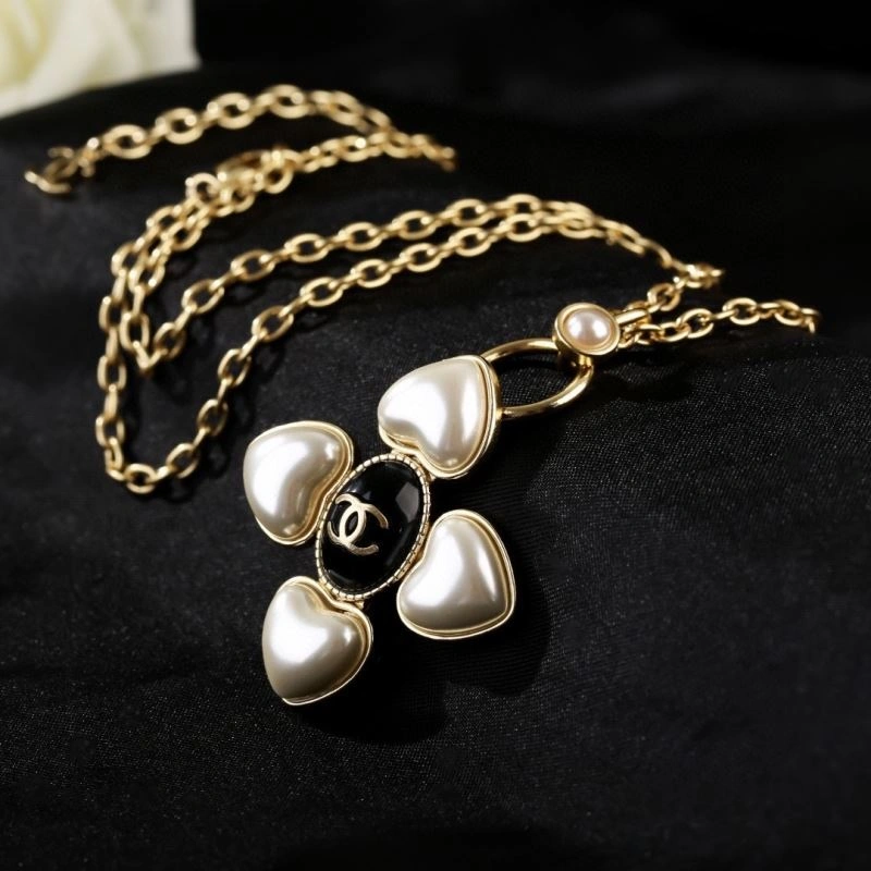 Resilient Chanel Necklaces 228577