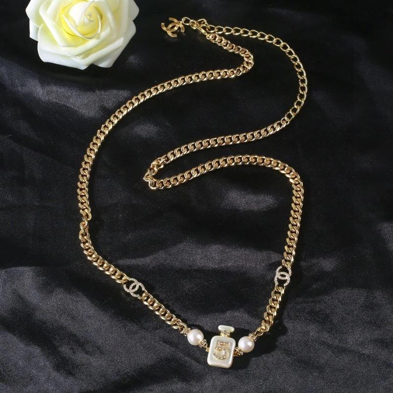 Affordable Chanel Necklaces 228613