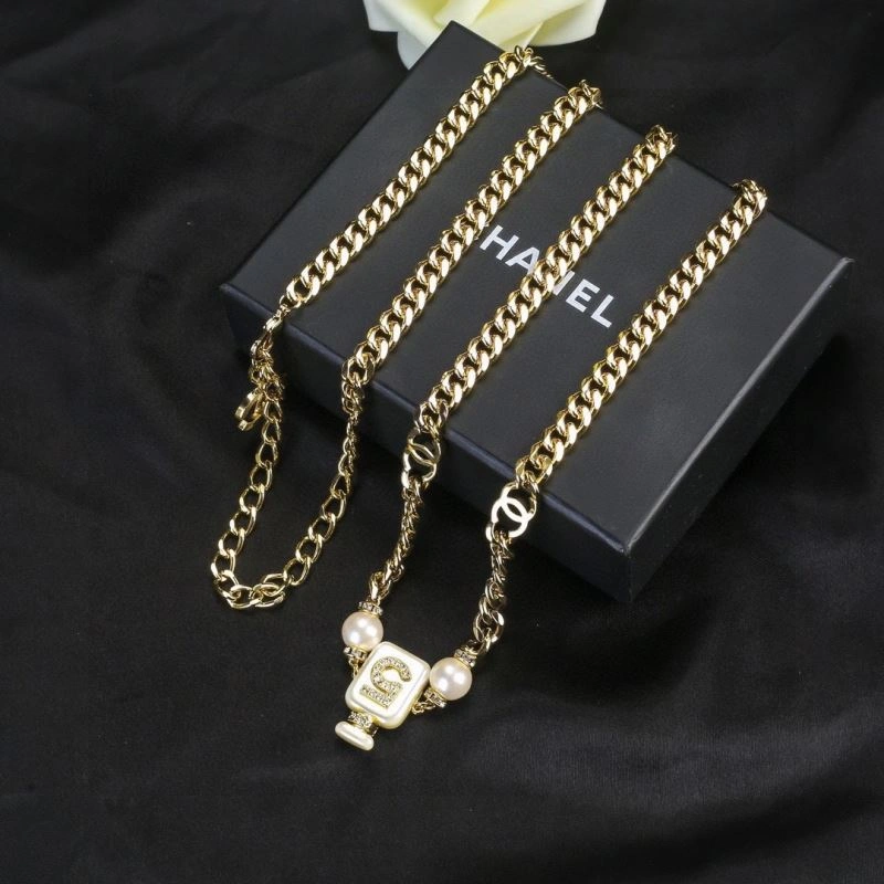 Affordable Chanel Necklaces 228613