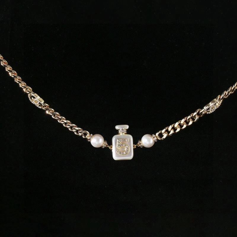 Affordable Chanel Necklaces 228613