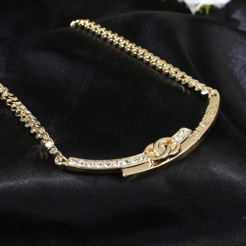 Chanel Necklaces Effortless 228524