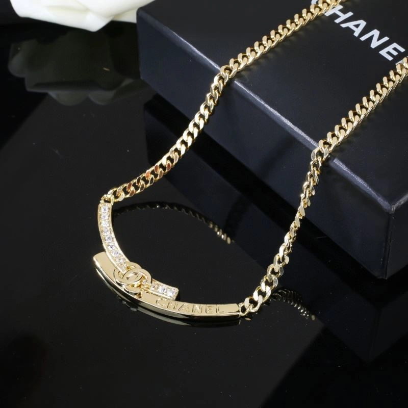 Chanel Necklaces Effortless 228524