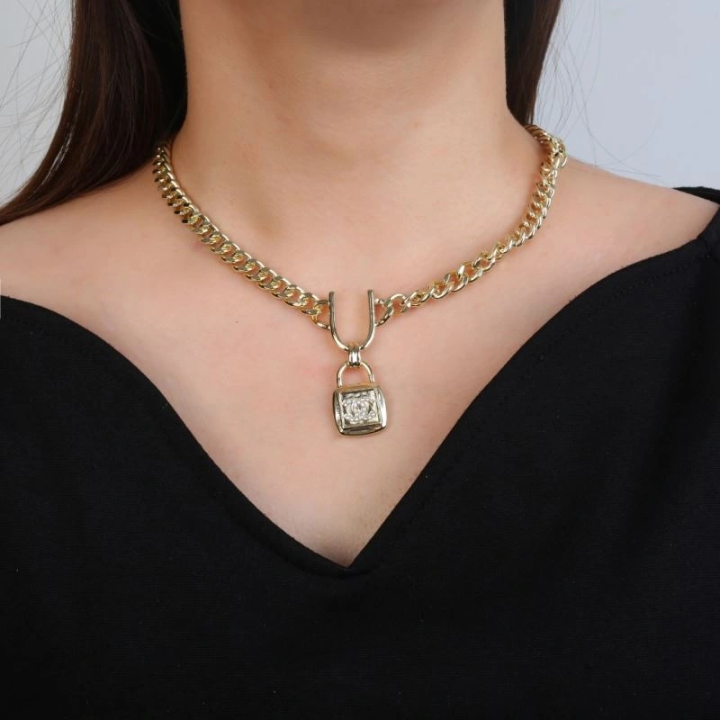 Chanel Necklaces Functional 228499