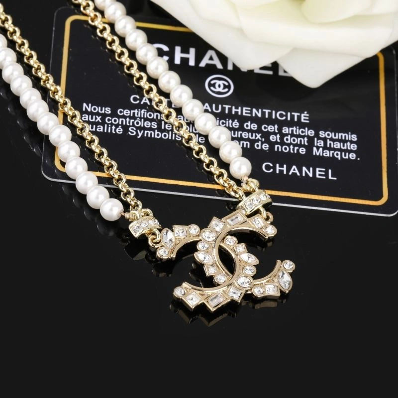 Sophisticated Chanel Necklaces 228505