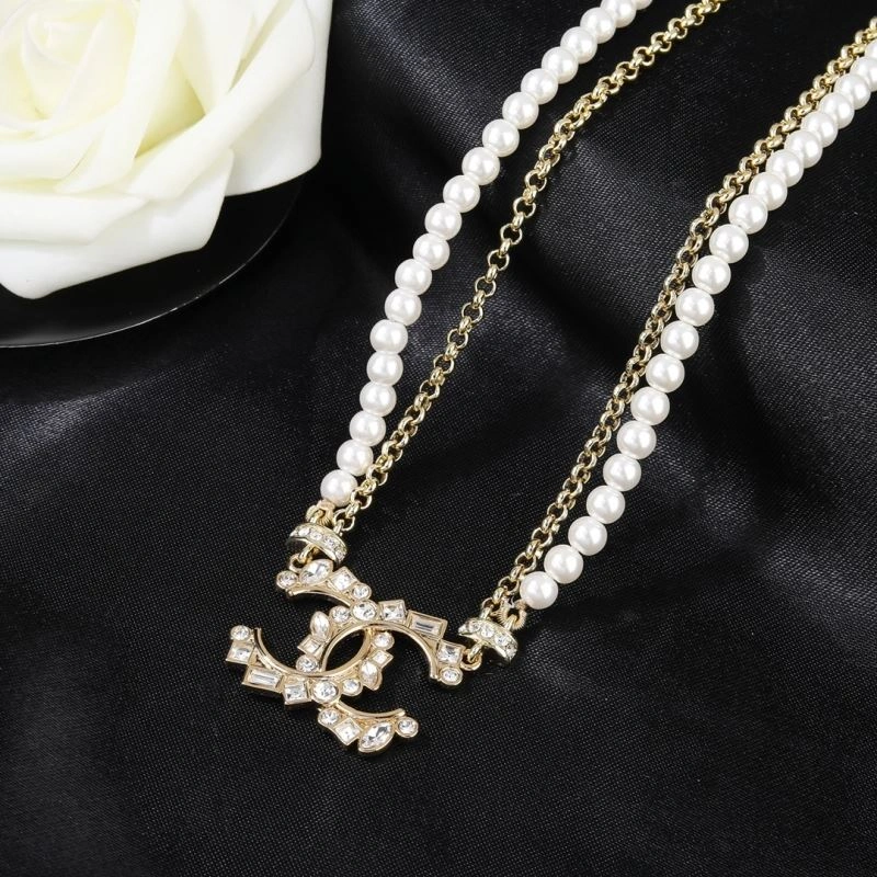 Sophisticated Chanel Necklaces 228505