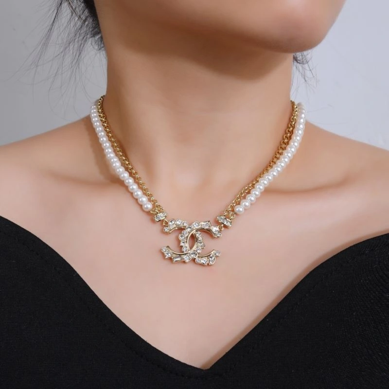 Sophisticated Chanel Necklaces 228505