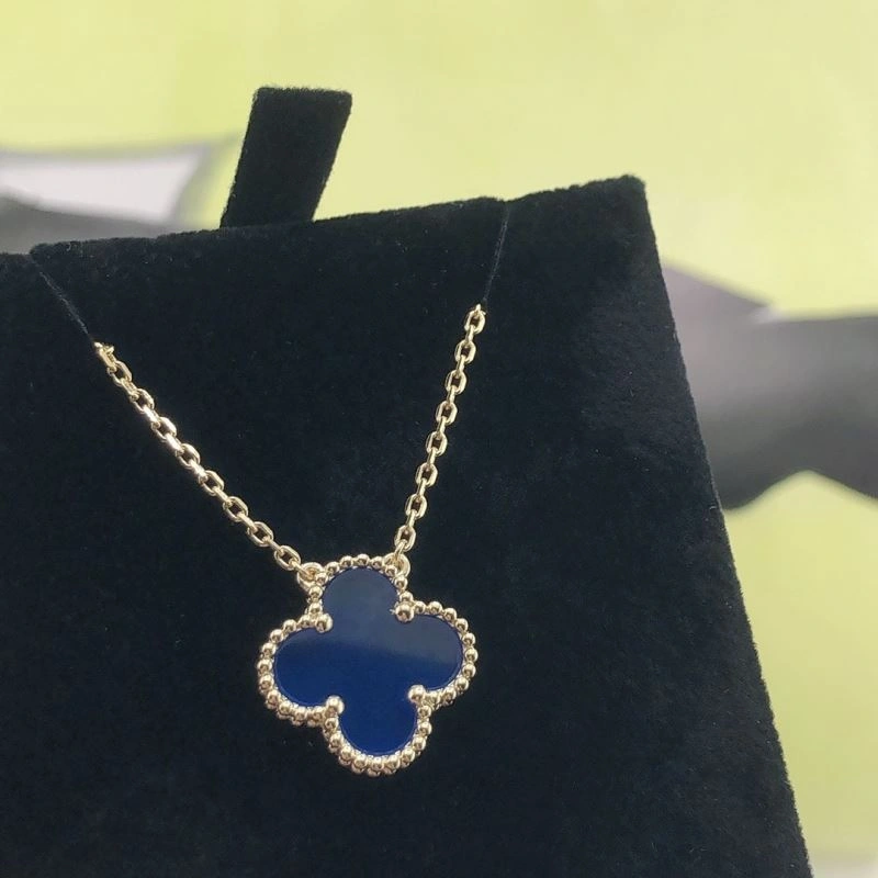 Chanel Necklaces Sporty 228494