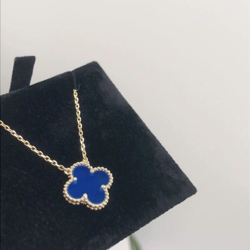 Chanel Necklaces Sporty 228494