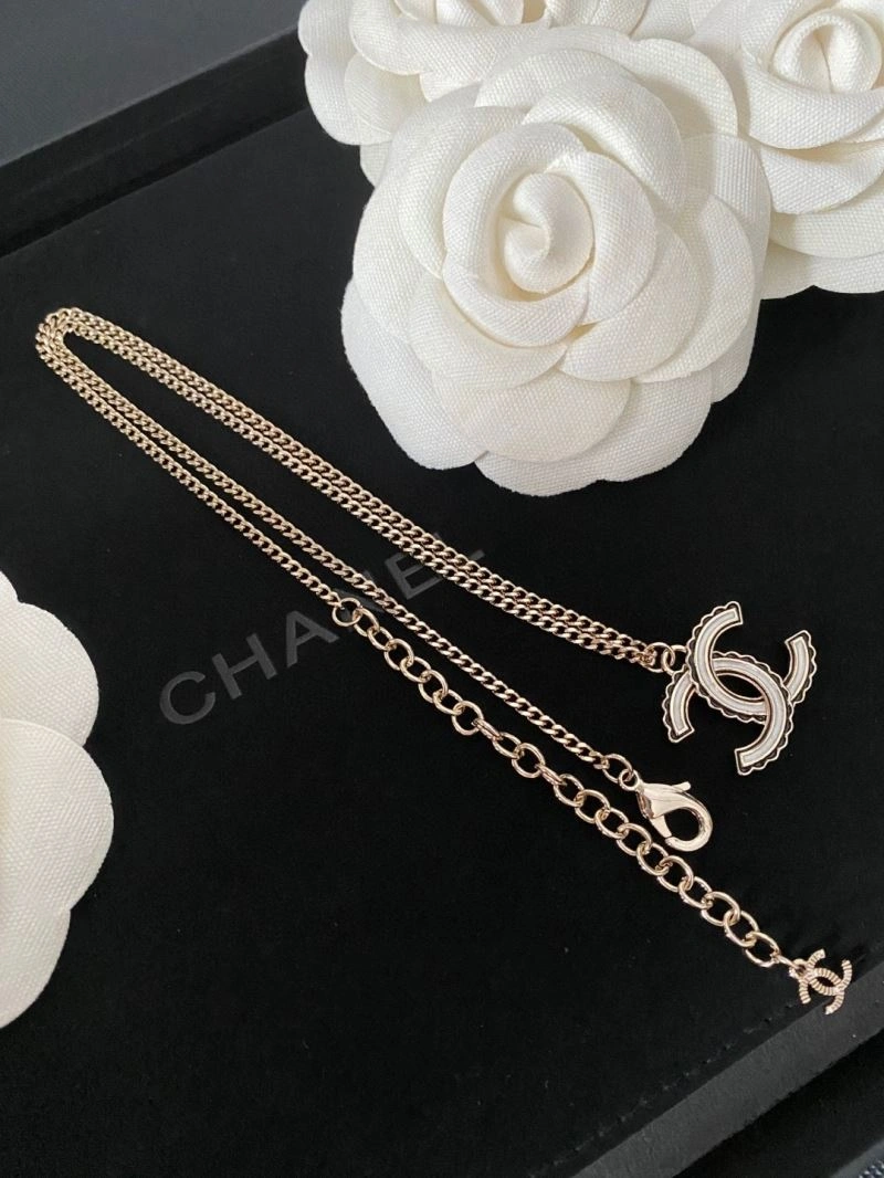 Effortless Chanel Necklaces 228486