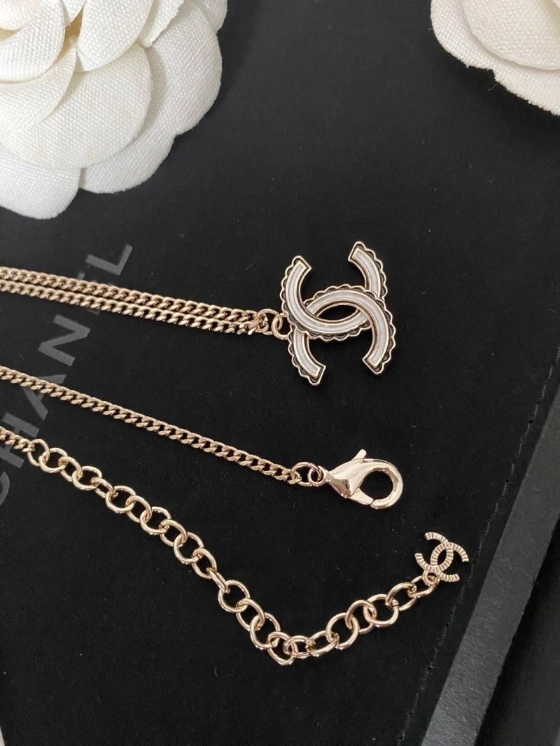 Effortless Chanel Necklaces 228486