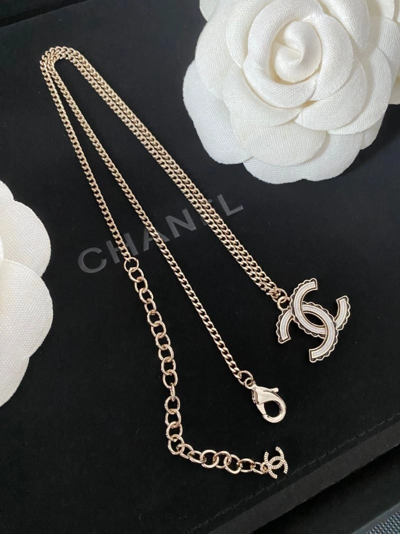 Effortless Chanel Necklaces 228486
