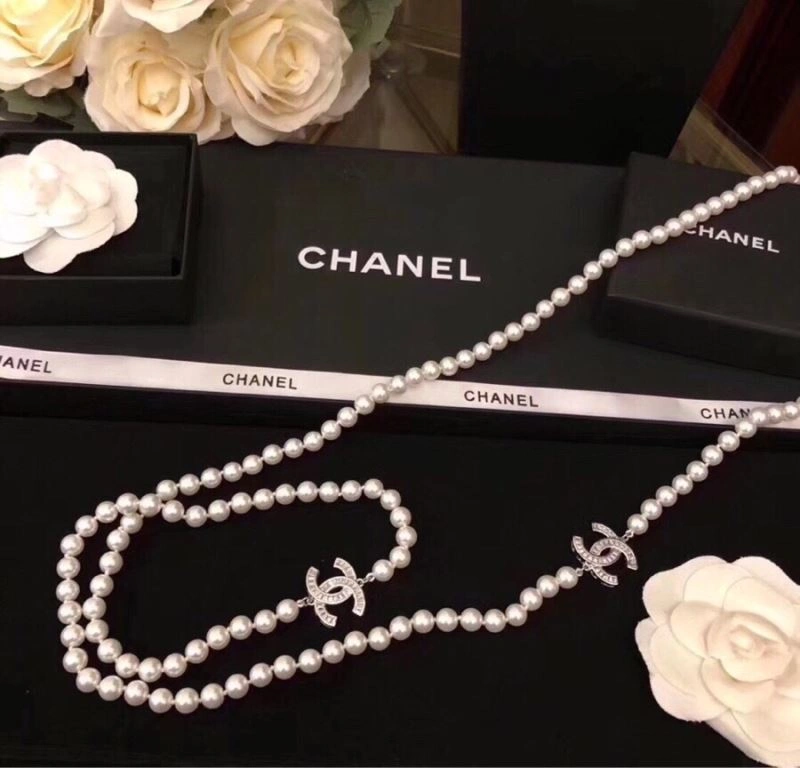 Trendsetting Chanel Necklaces 228511