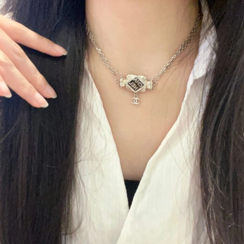 Sustainable Chanel Necklaces 228555