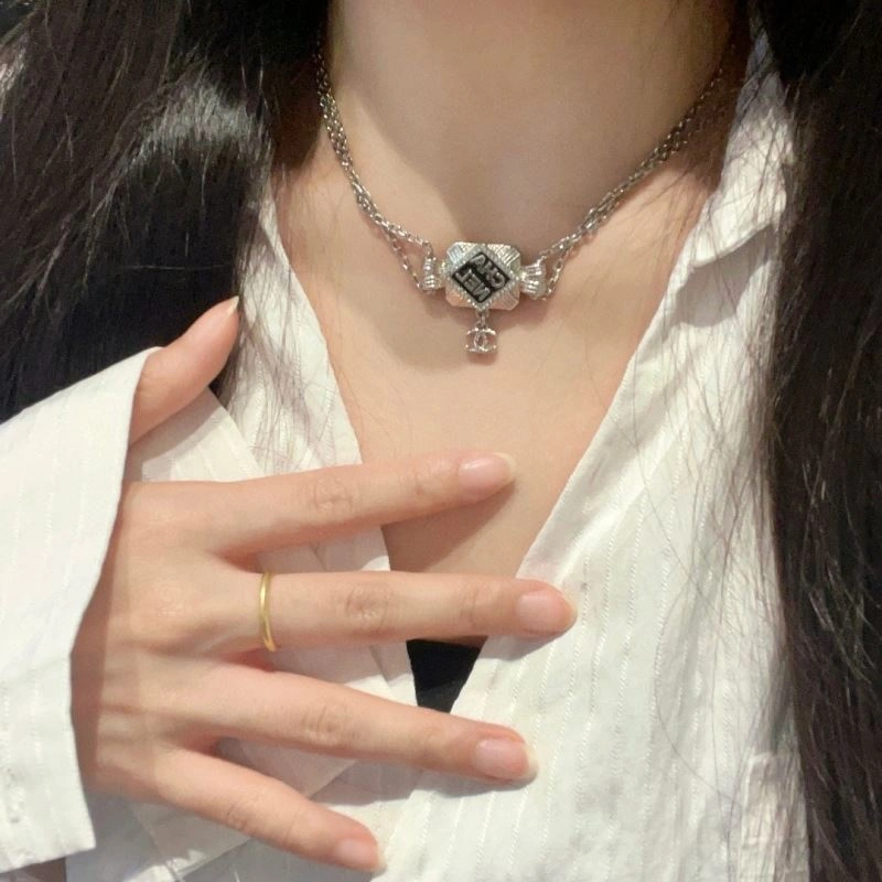 Sustainable Chanel Necklaces 228555