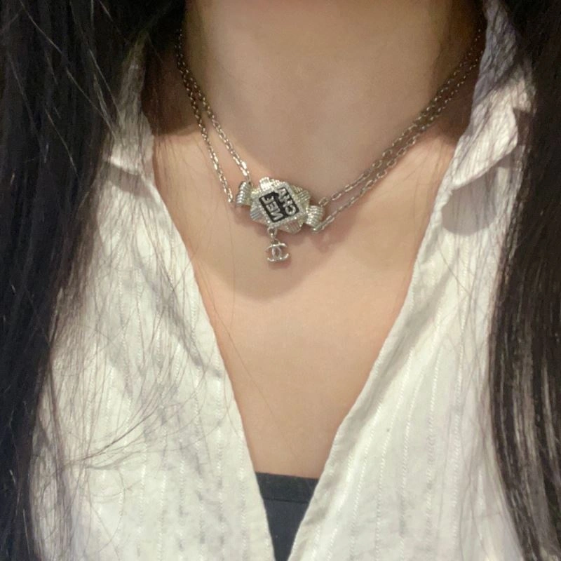 Sustainable Chanel Necklaces 228555