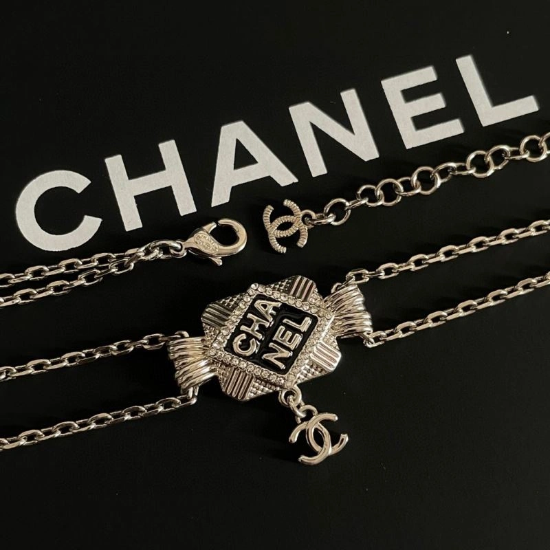Sustainable Chanel Necklaces 228555