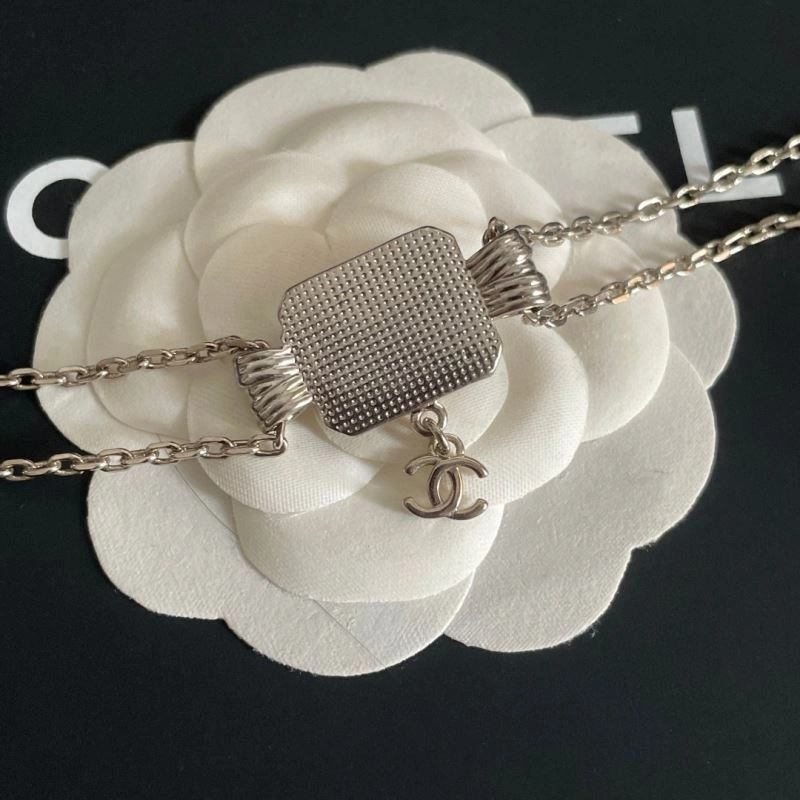 Sustainable Chanel Necklaces 228555