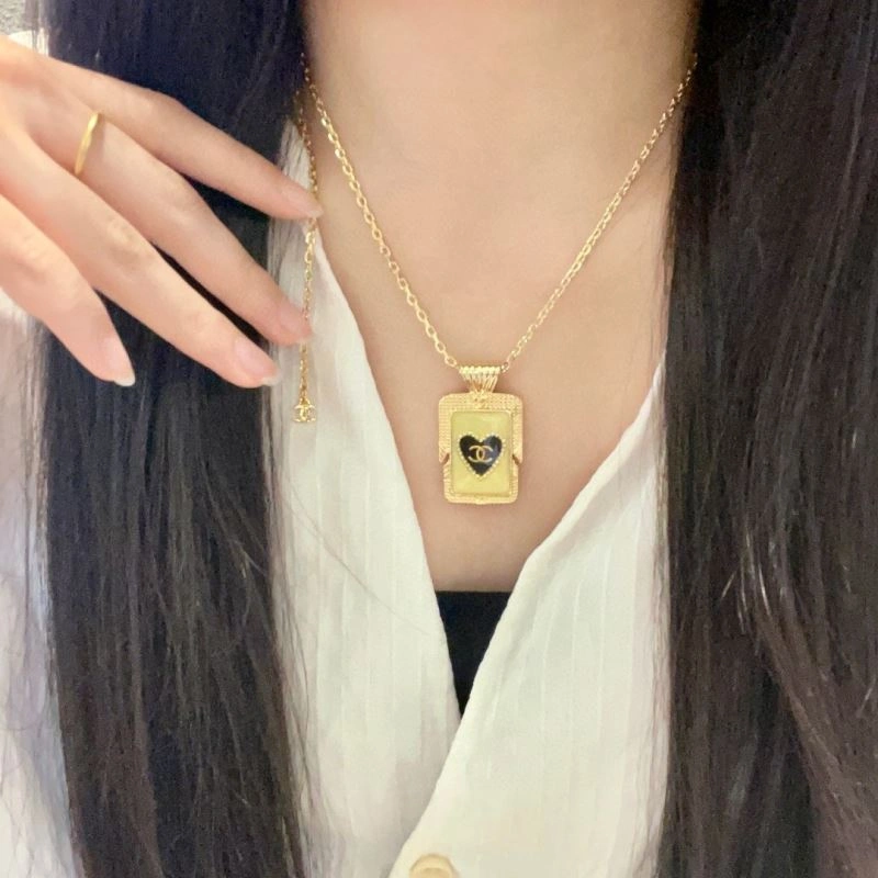 Bold Chanel Necklaces 228484