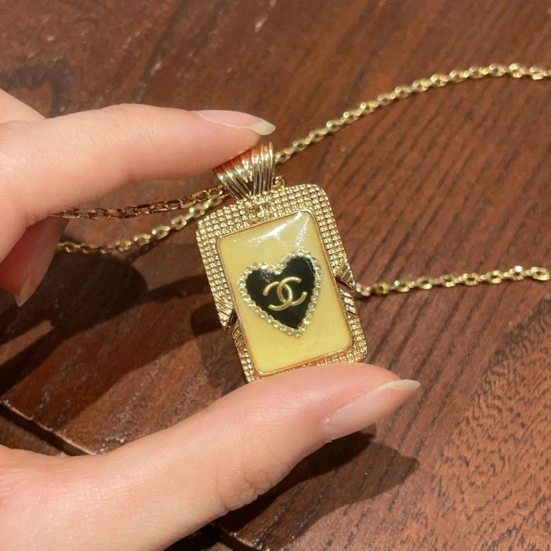 Bold Chanel Necklaces 228484