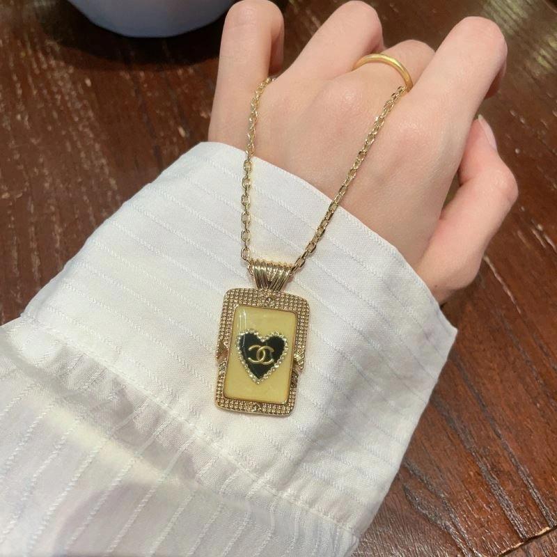 Bold Chanel Necklaces 228484