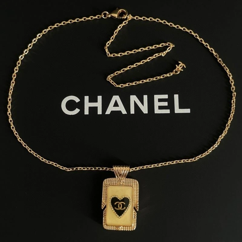 Bold Chanel Necklaces 228484