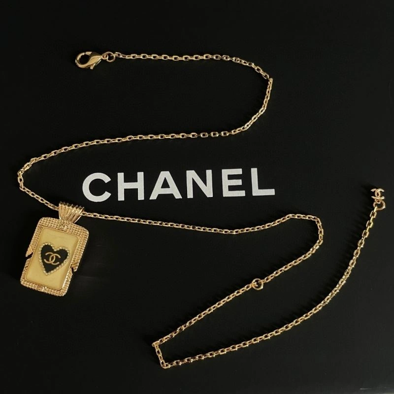 Bold Chanel Necklaces 228484