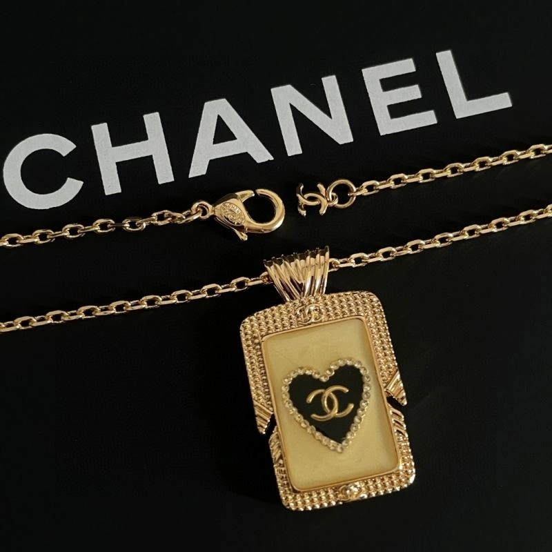 Bold Chanel Necklaces 228484
