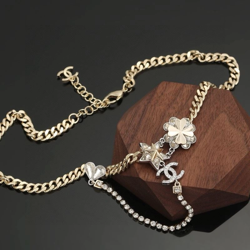 WrinkleFree Chanel Necklaces 228498
