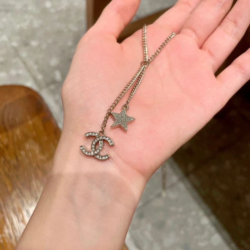 Chanel Necklaces Practical 228497