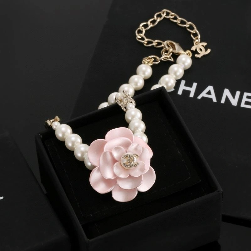 Chanel Necklaces Effortless 228490
