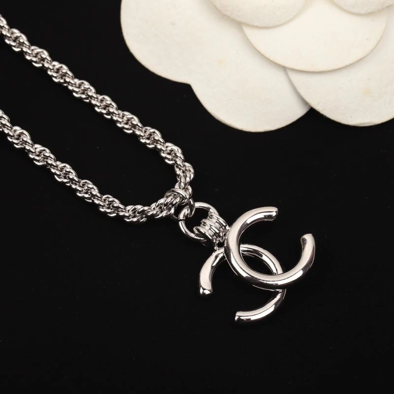 Resilient Chanel Necklaces 228474