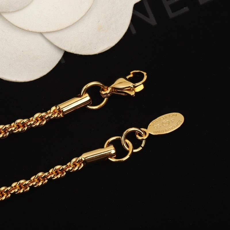 Resilient Chanel Necklaces 228474