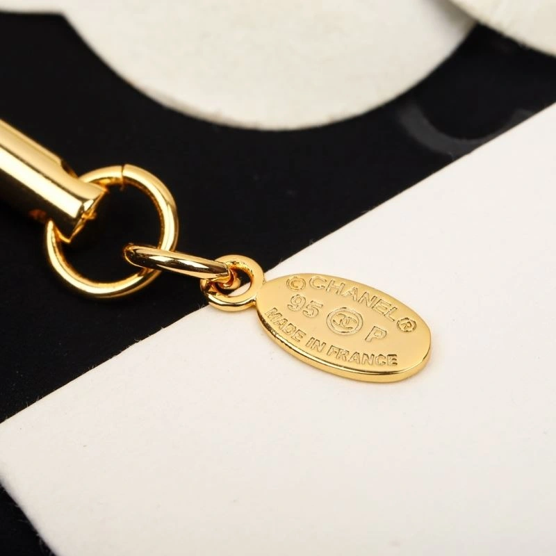 Resilient Chanel Necklaces 228474