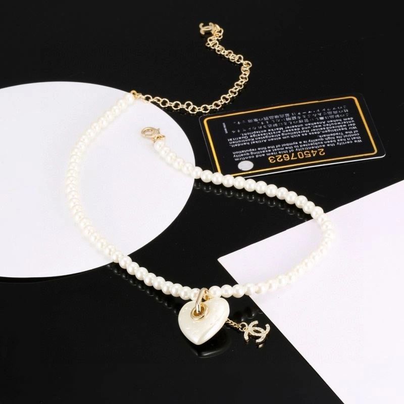 Compact Chanel Necklaces 228478