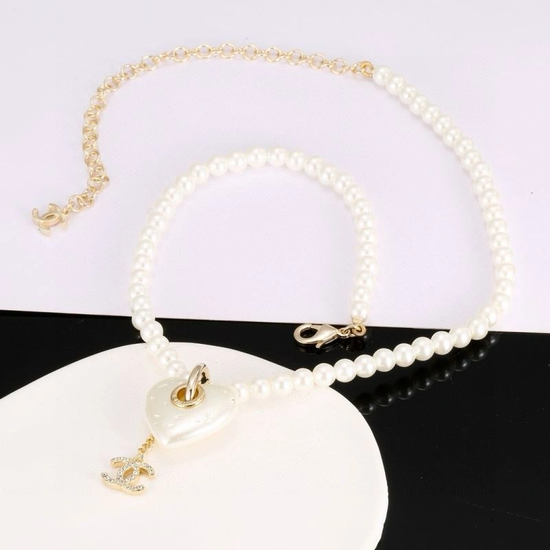 Compact Chanel Necklaces 228478