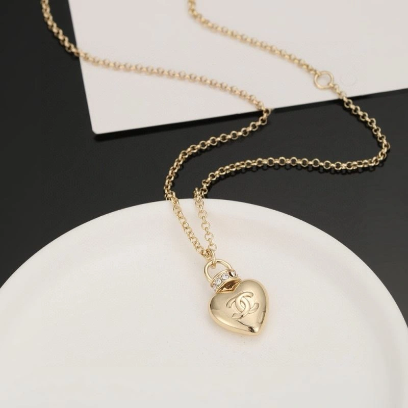 UrbanStyle Chanel Necklaces 228470