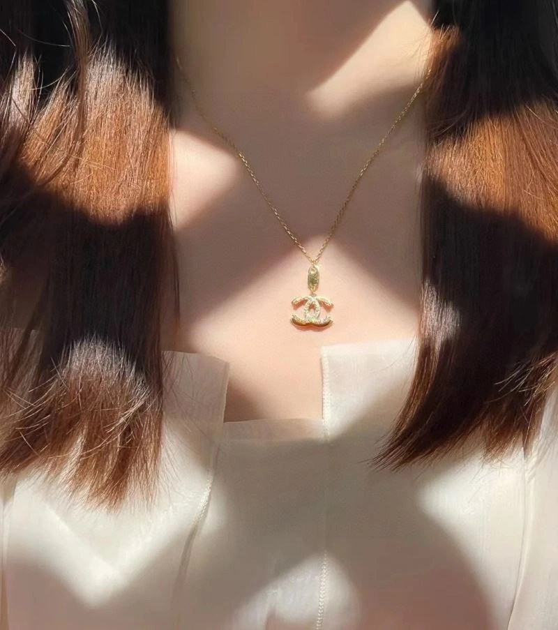 Unisex Chanel Necklaces 228457
