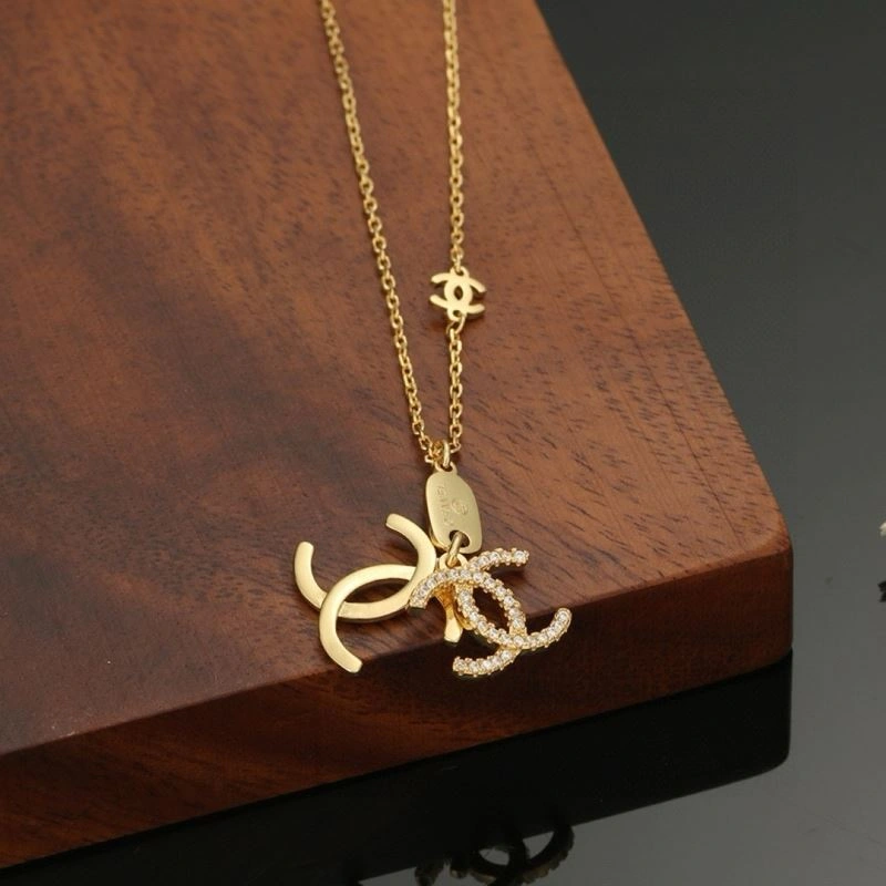 Unisex Chanel Necklaces 228457