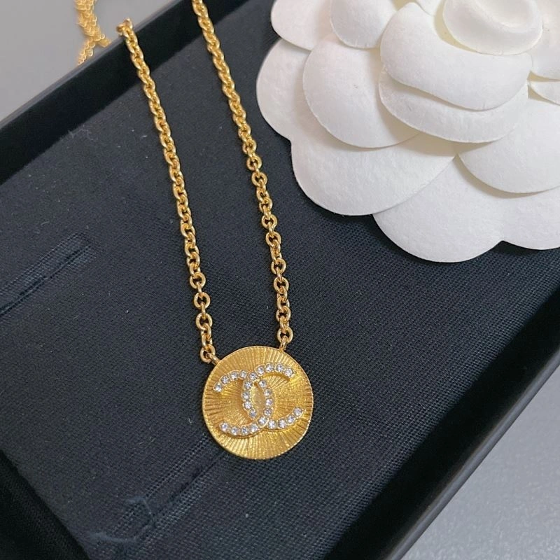 Chanel Necklaces Comfortable 228460