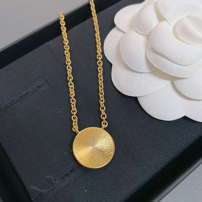 Chanel Necklaces Comfortable 228460
