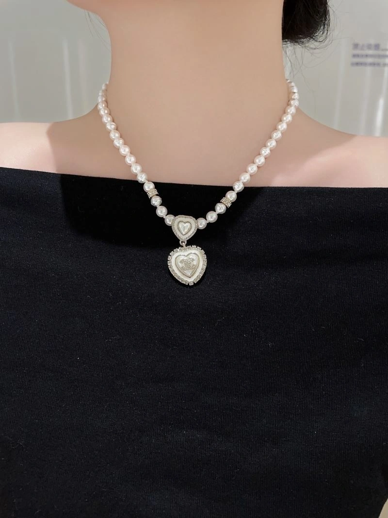 Chanel Necklaces Youthful 228454
