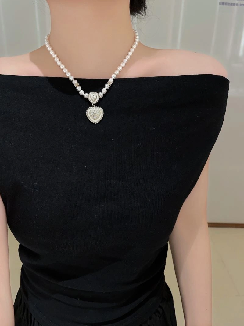 Chanel Necklaces Youthful 228454