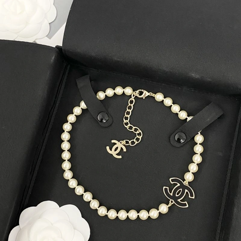Chanel Necklaces Contemporary 228452