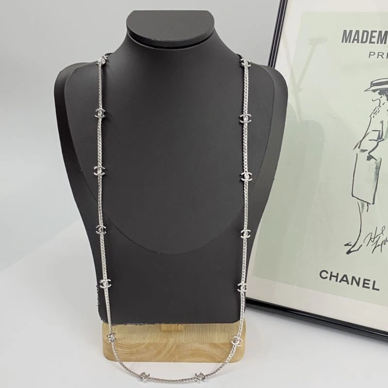 Chanel Necklaces Snug 228495