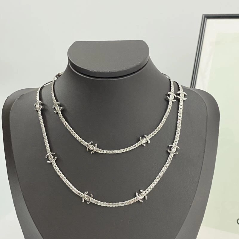 Chanel Necklaces Snug 228495