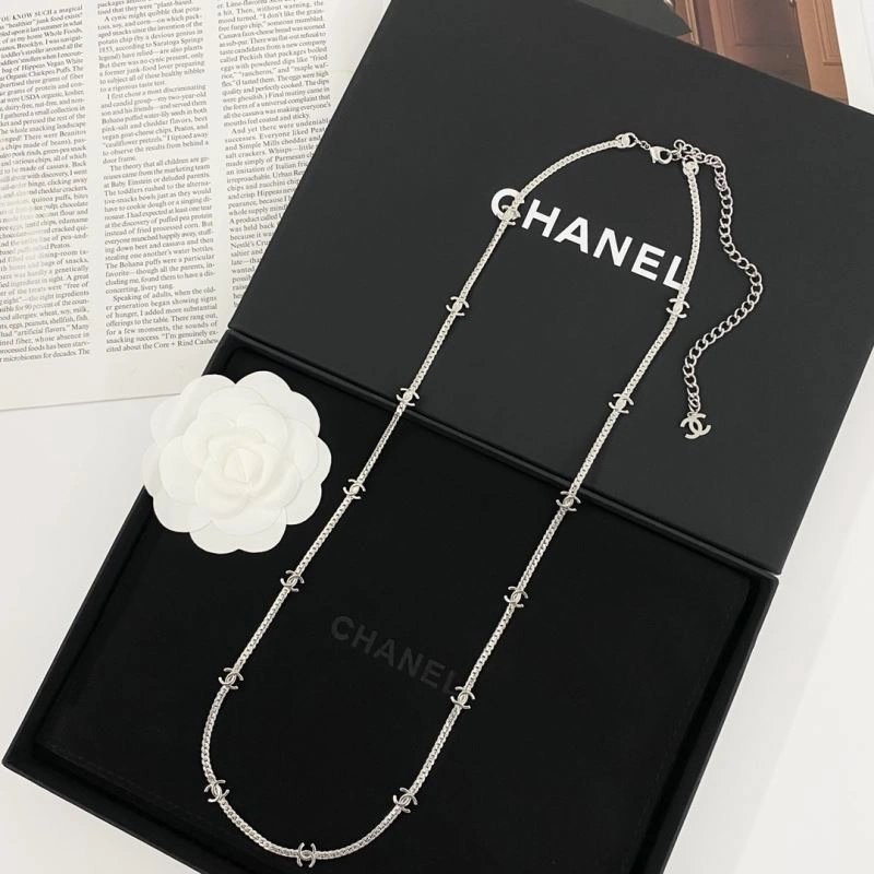 Chanel Necklaces Snug 228495