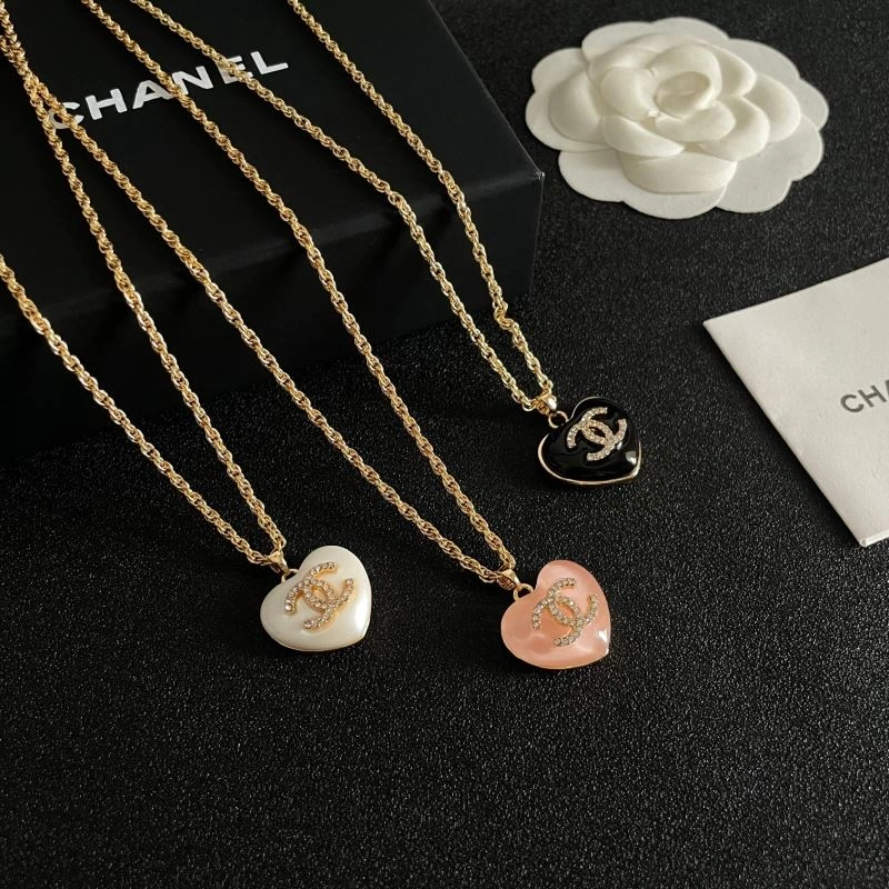 Chanel Necklaces Bright 228479